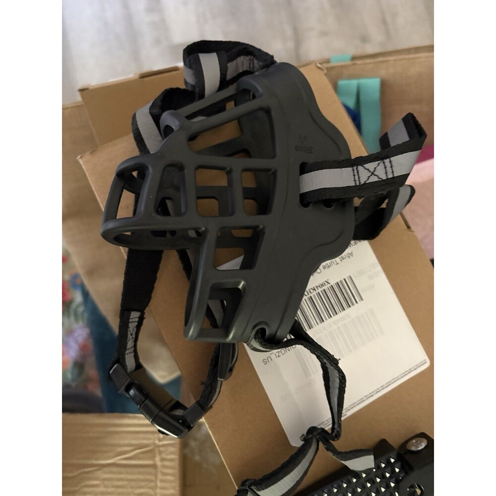 Plastic Basket Dog Muzzle Adjustable Reflective Nylon Straps Size S
